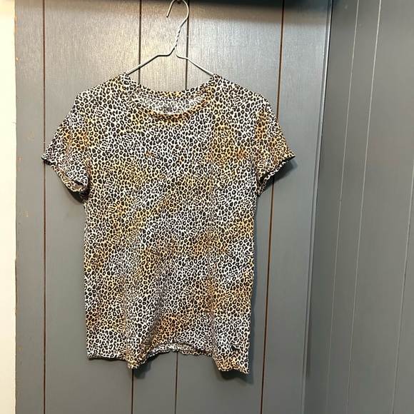 PINK Victorias Secret Cheetah Print Tee Size M - Picture 1 of 3
